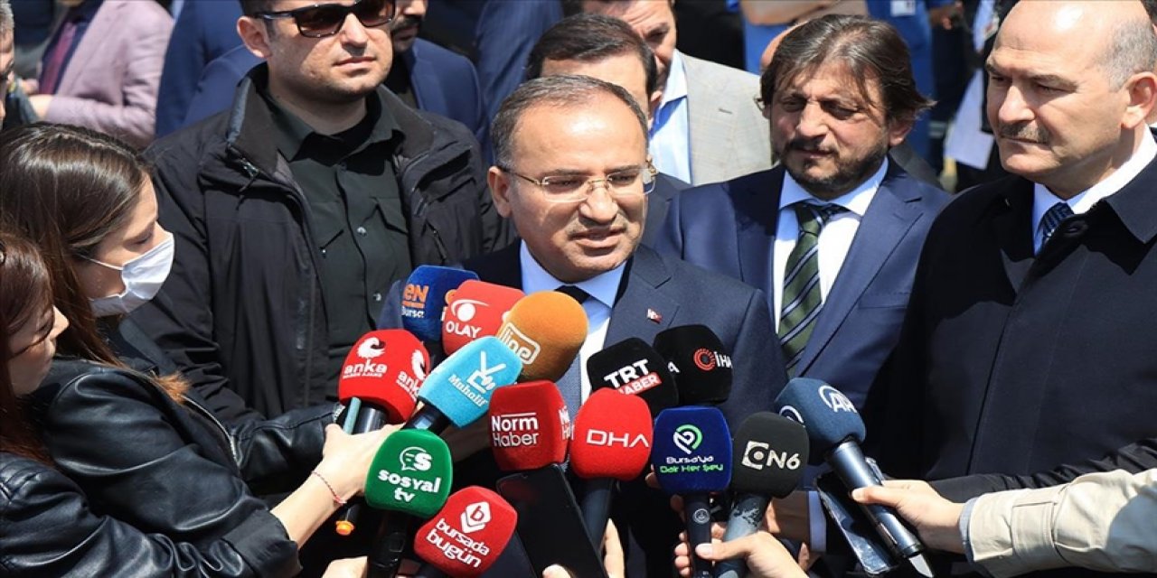 Bakan Bozdağ: En kısa sürede yakalanacaklar