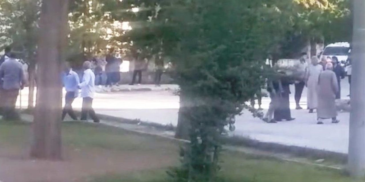 Suriye uyruklu iki grup arasında taşlı ve sopalı kavga: 6 yaralı, 8 gözaltı