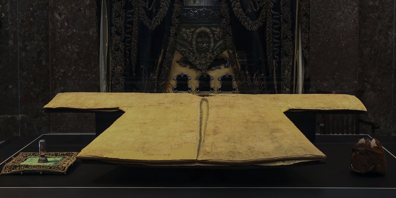 Hırka-i Şerif 2 yıl aradan sonra yeniden ziyarete açıldı