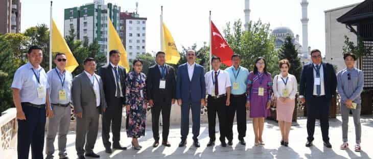 Moğolistanlı heyetten Başkan Altay’a ziyaret