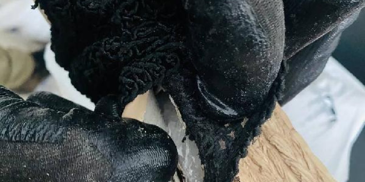 13 suçtan aranan şüpheli, terliklerin içerisine gizlediği uyuşturucuyla yakalandı