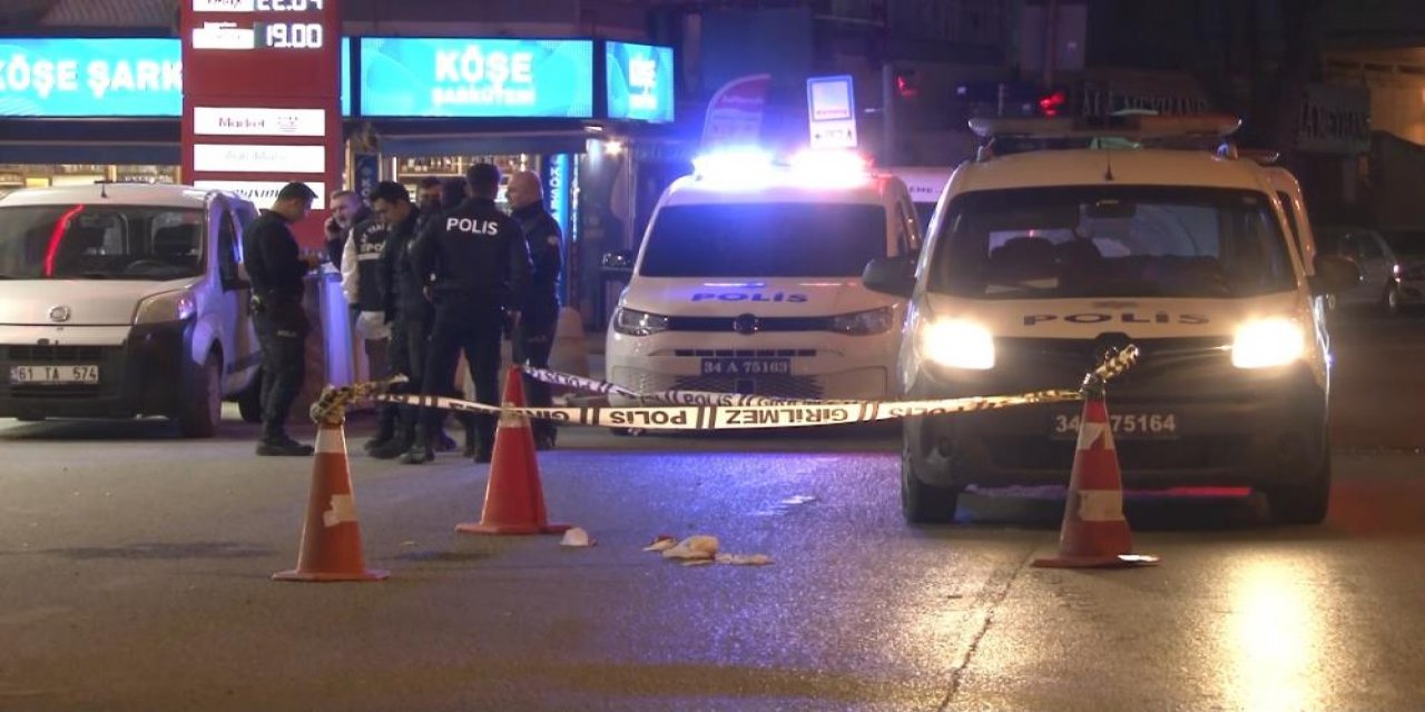 Genç kadın seyir halindeki otomobilden atladı!