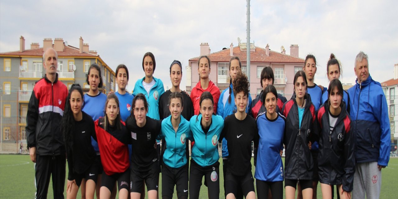 Konya’da "Kız çocukları futbol mu oynarmış?" algısını yıktılar