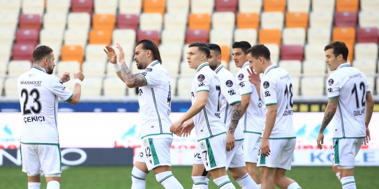 5 gollü maçta kazanan Konyaspor oldu