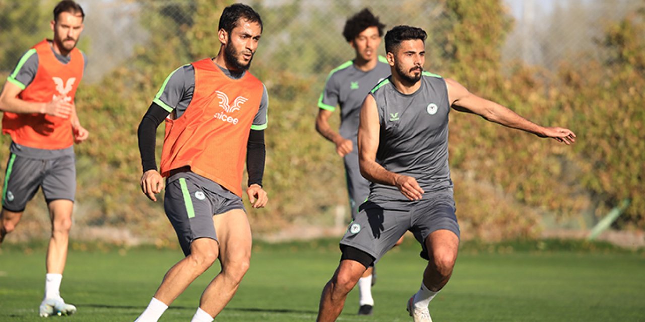 Konyaspor çift kale çalıştı