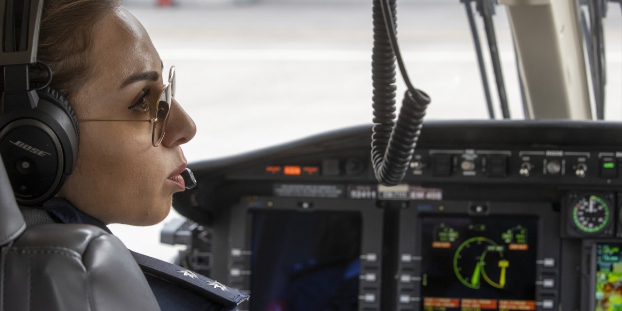 İki kadın pilot, meslektaşlarının Dünya Pilotlar Günü'nü kutladı