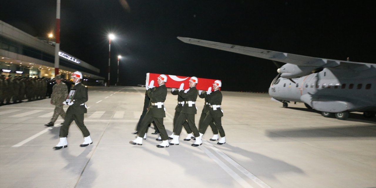 Şehit sözleşmeli er Fırat Canlı'nın cenazesi Kahramanmaraş'a getirildi