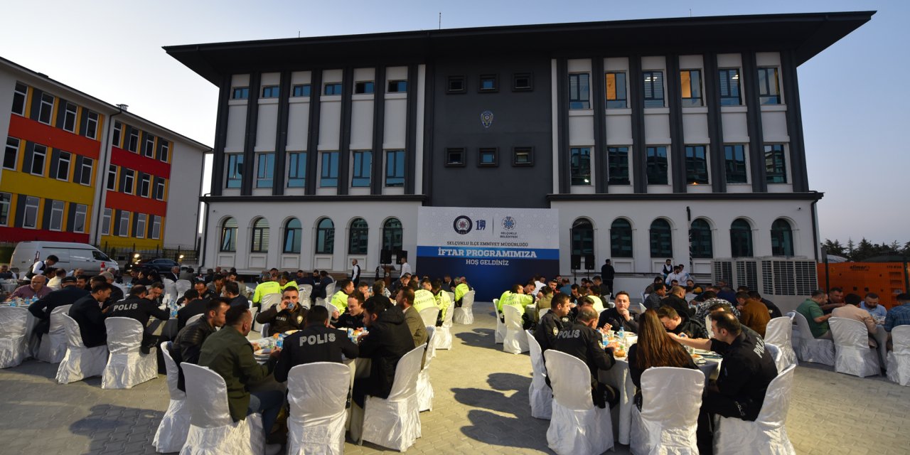 Başkan Pekyatırmacı, ilçede görevli emniyet personelleriyle ile iftarda buluştu