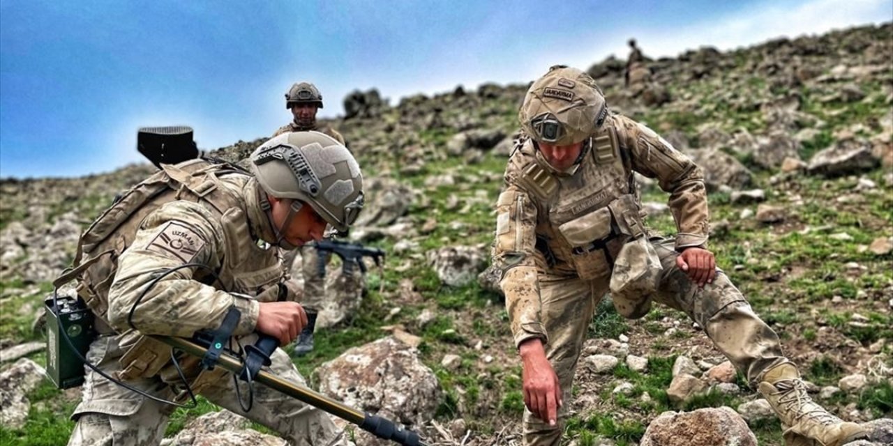 588 personelle “Eren Abluka 8” operasyonu