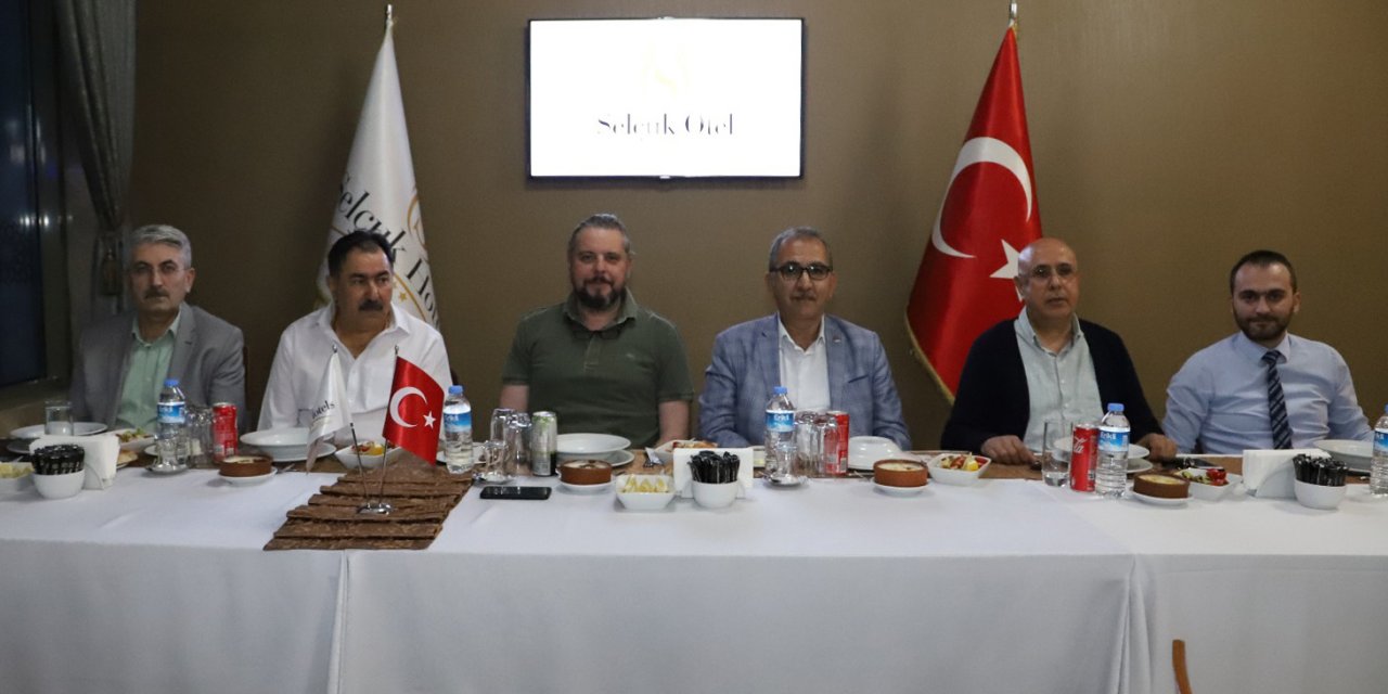 TSYD Konya üyeleri iftarda buluştu