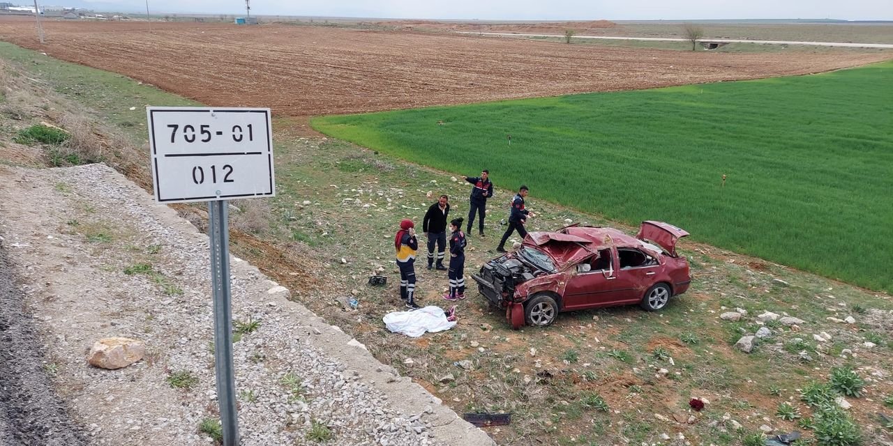 Konya’da otomobil yoldan çıktı: 1 ölü, 4 yaralı
