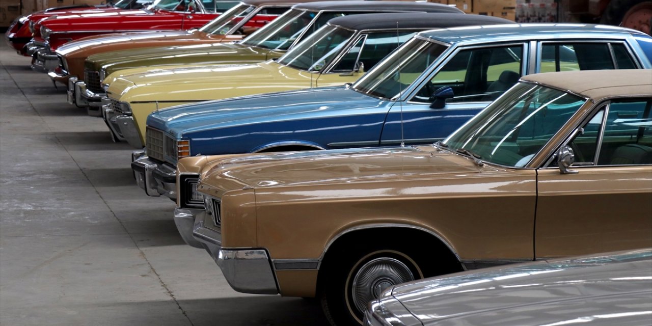 Konyalı iş insanı tutkunu olduğu klasik otomobillerden koleksiyon oluşturdu