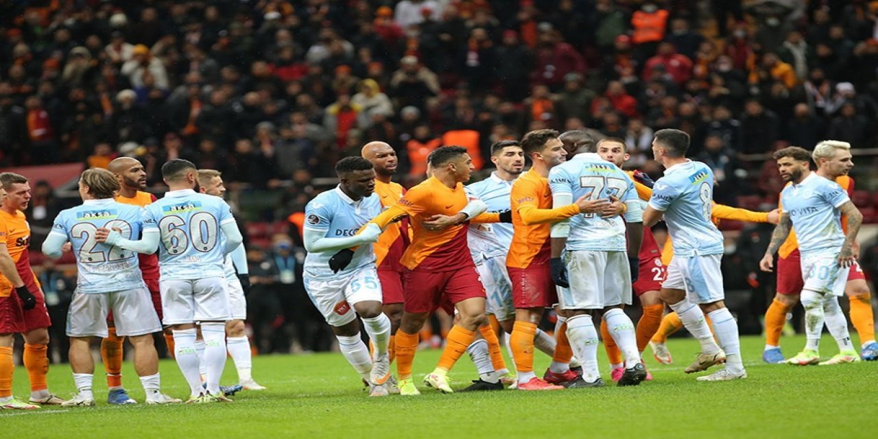Galatasaray, Başakşehir’e konuk olacak