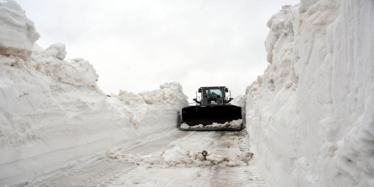 Mayıs ayında 6 metrelik karla mücadele