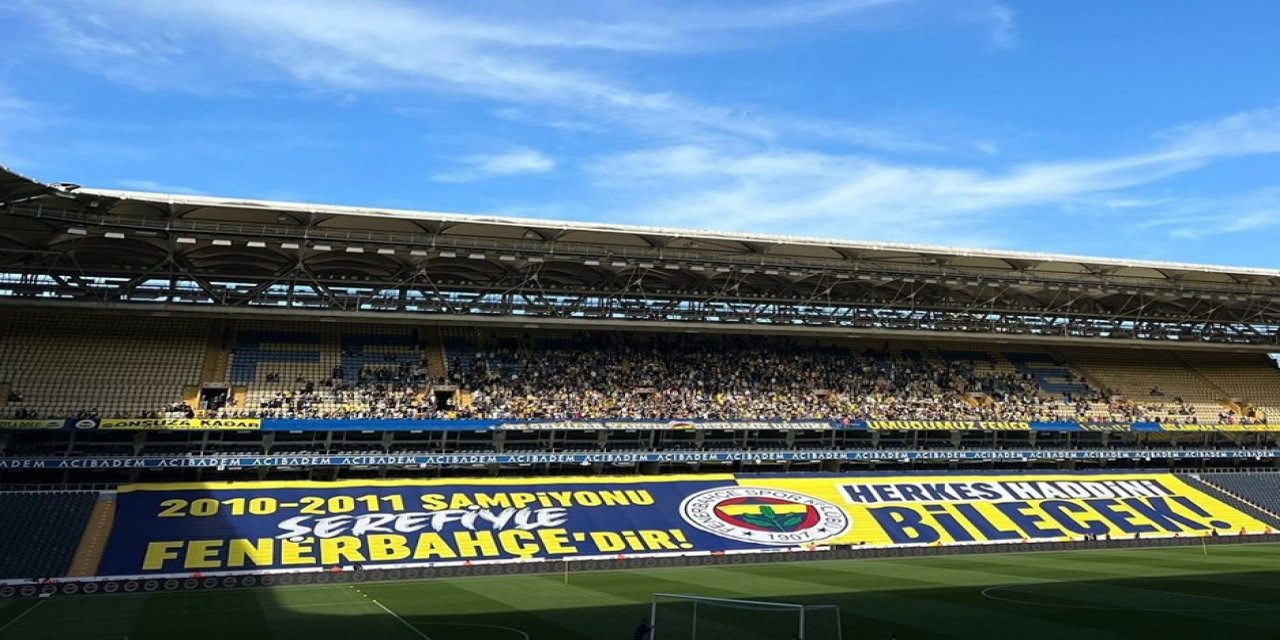 Fenerbahçe’den pankart: Herkes haddini bilecek!"