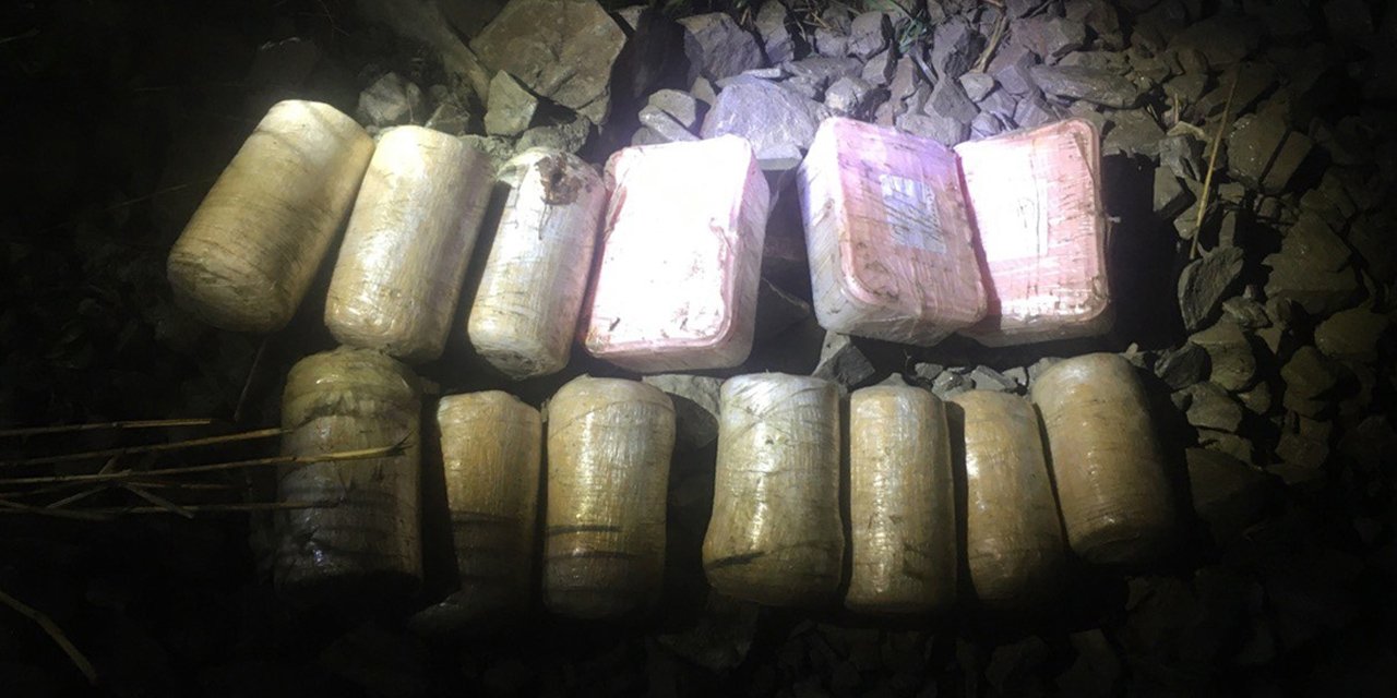 Dere yatağına gizlenmiş 9 kilo uyuşturucu ele geçirildi