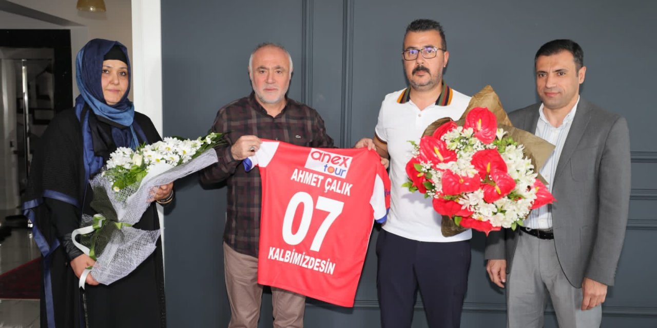 Konyaspor ve Antalyaspor’dan Ahmet Çalık’ın ailesine ziyaret