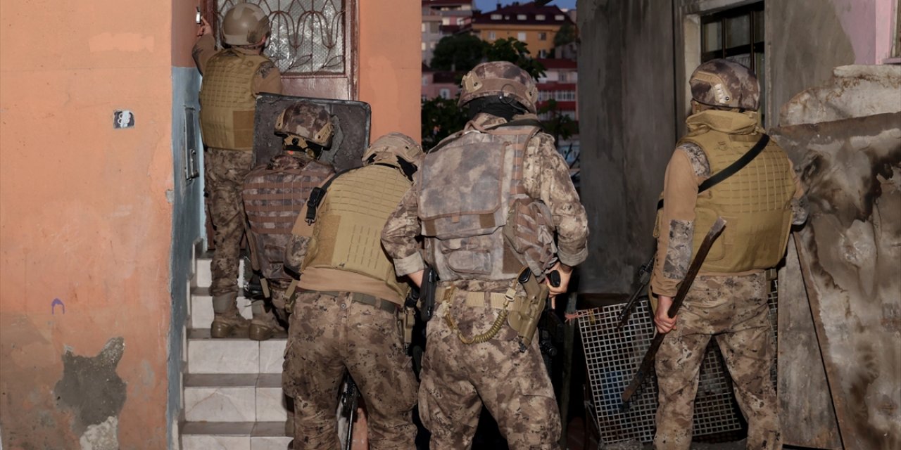 Zehir tacirlerine operasyon