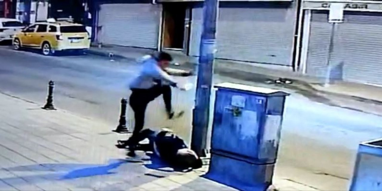 Sırtından ve bacağından defalarca bıçakladı! Tekme ile kafasına vurdu