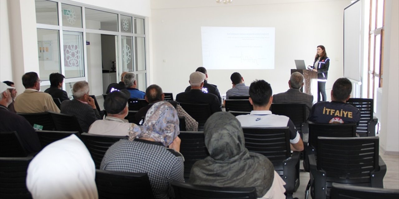 Yalıhüyük'te uyuşturucu bağımlılığıyla mücadele konferansı