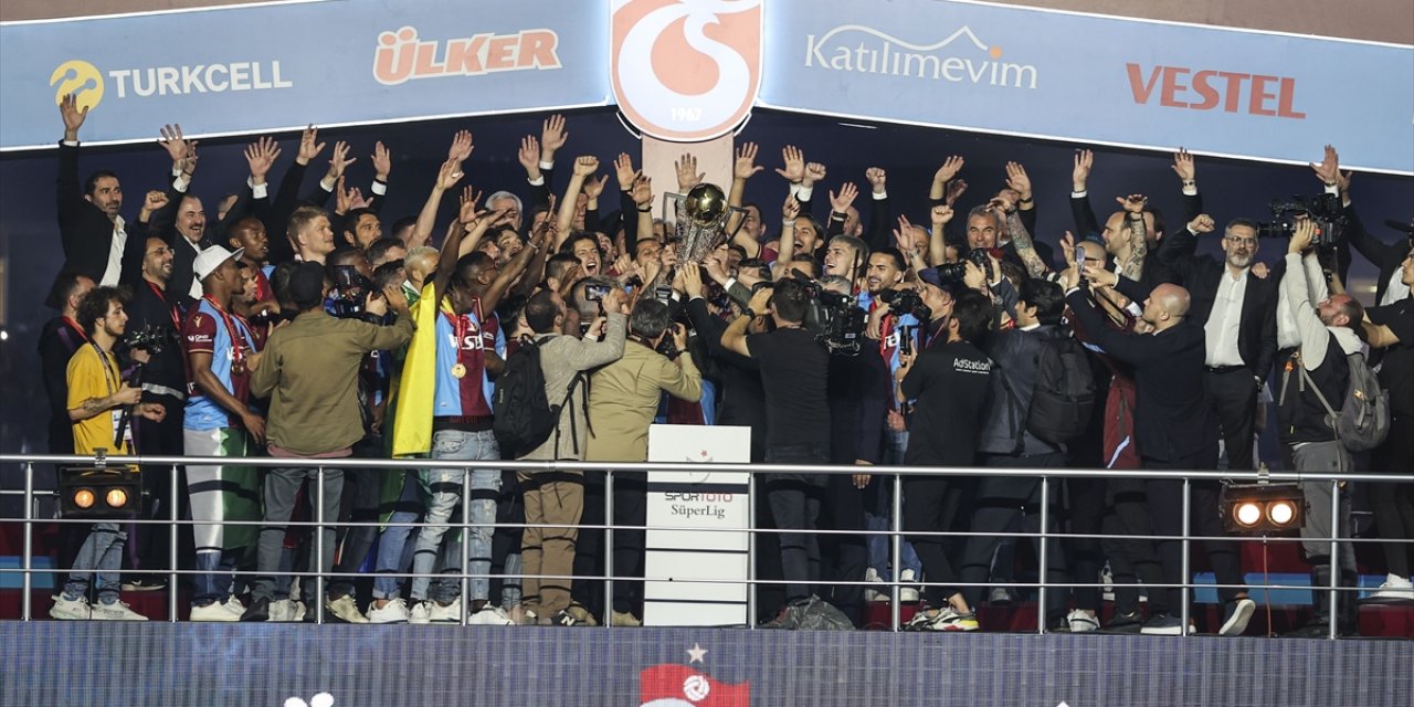 Trabzonspor, şampiyonluk kupasına kavuştu!