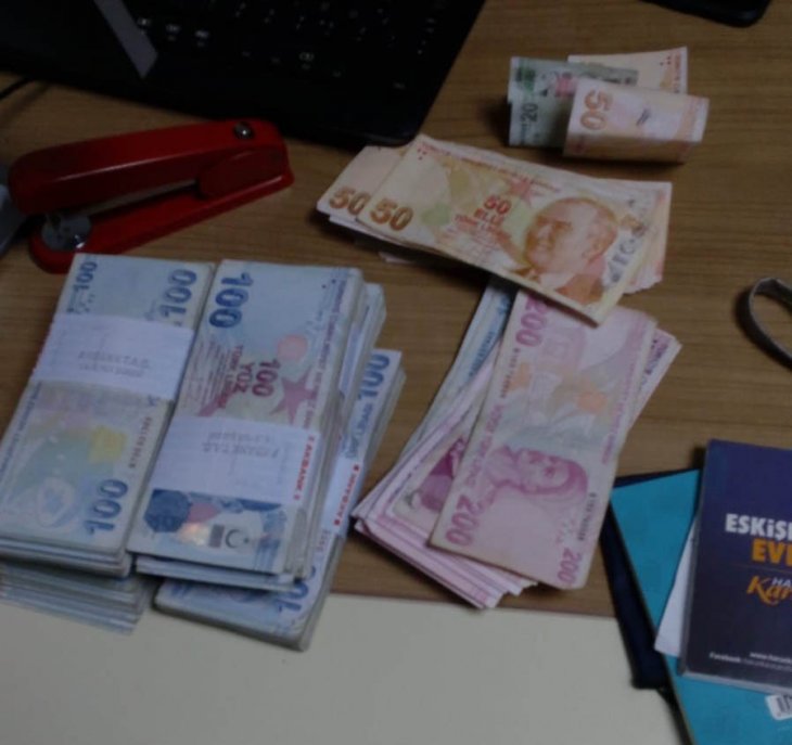 Lokantada unutulan çantadan 90 bin lira çıktı