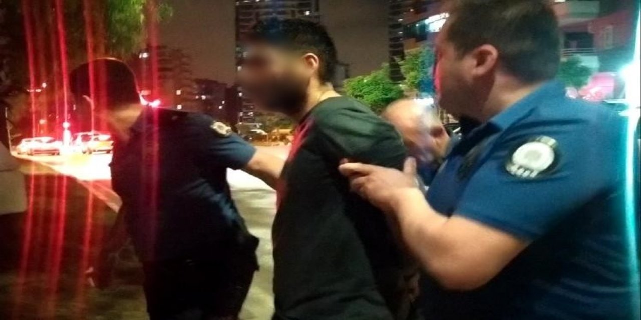 Elinde tüfekle kavgaya gidiyordu, karşısına polis çıkınca yakalandı