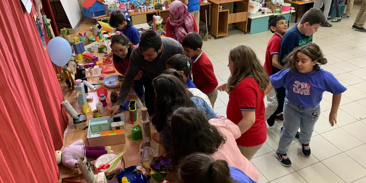Konya Hüseyin Sevim Köroğlu İlkokulu öğrencileri Geri Dönüşüm Sergisi açtı