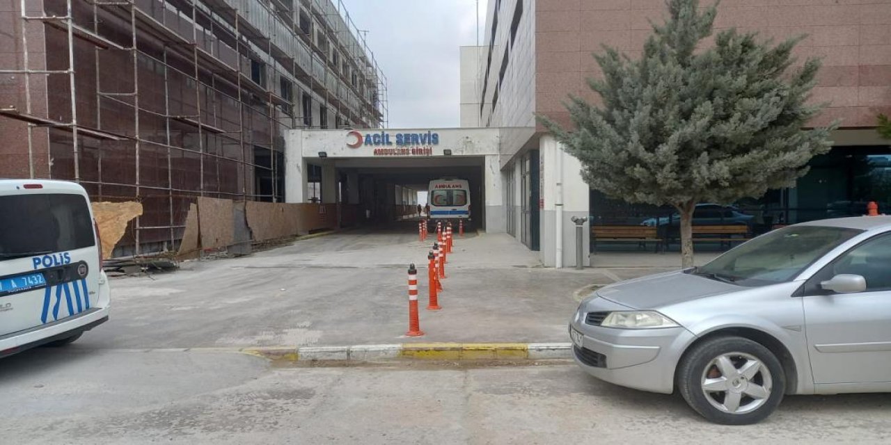 Motosiklet devrildi: 1 ölü, 3 yaralı