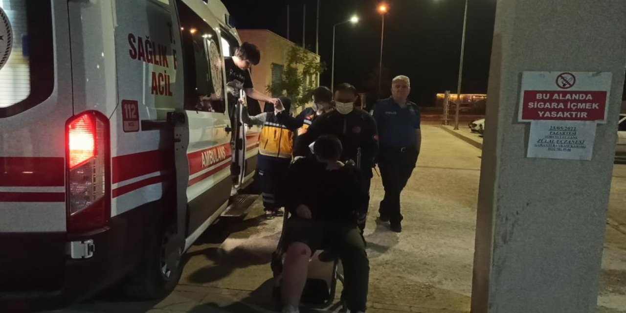 Seydişehir’de motosiklet ile hafif ticari araç çarpıştı: 2 yaralı