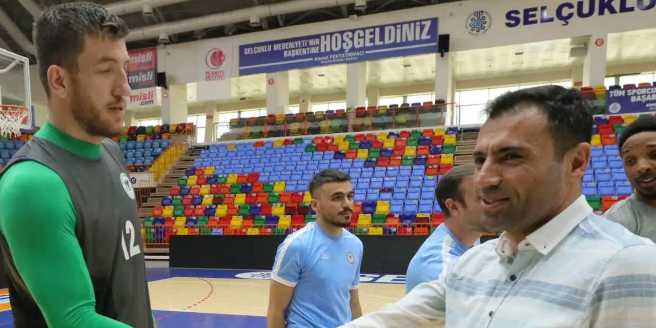 Başkan Özgökçen’den, basket takımına ziyaret