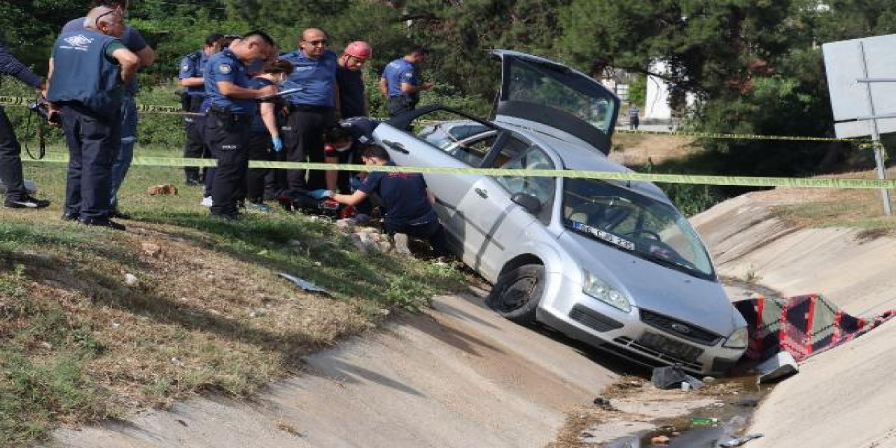 Direğe çarpan otomobildeki Derya öğretmen ve kızı öldü, oğlu yaralandı