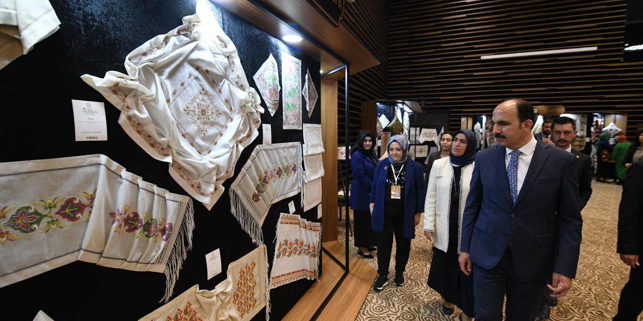 Konya’da 16. Altın Dokunuşlar sergisi “Türk Dünyası” temasıyla açıldı