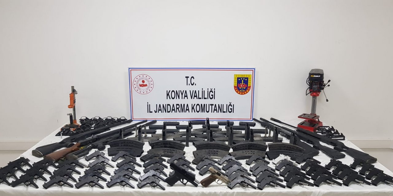 Konya’da kurusıkı silahları gerçeğe çeviren şüpheli yakalandı