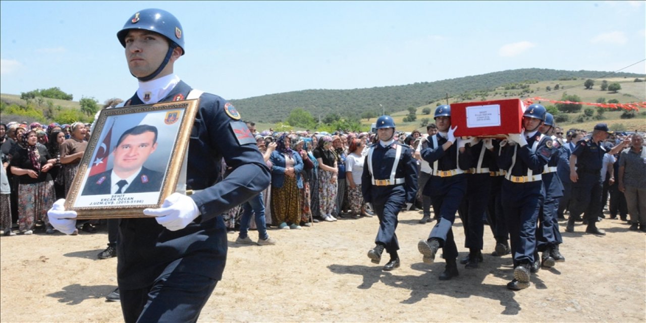 Şehit Uzman Çavuş Ercan Özcan son yolculuğuna uğurlandı