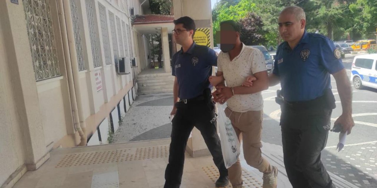 Konya’da bulduğu kredi kartı ile alışveriş yapan Suriyeli hakkında flaş karar