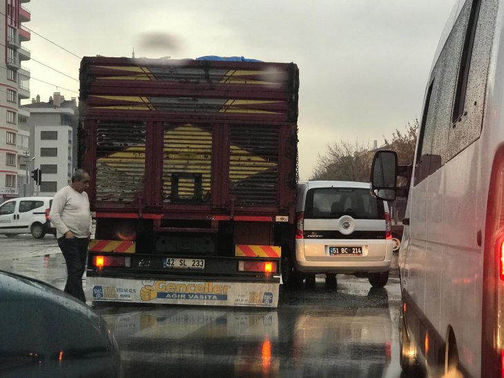 Konya’da yağmurla gelen kazalar!