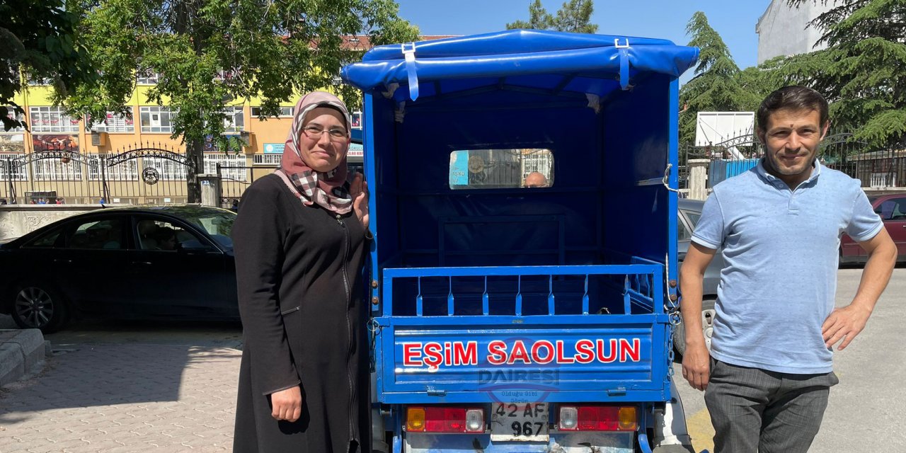 Konya’da gözler bu çiftin üzerinde! Motosikleti gören, dönüp bir daha bakıyor