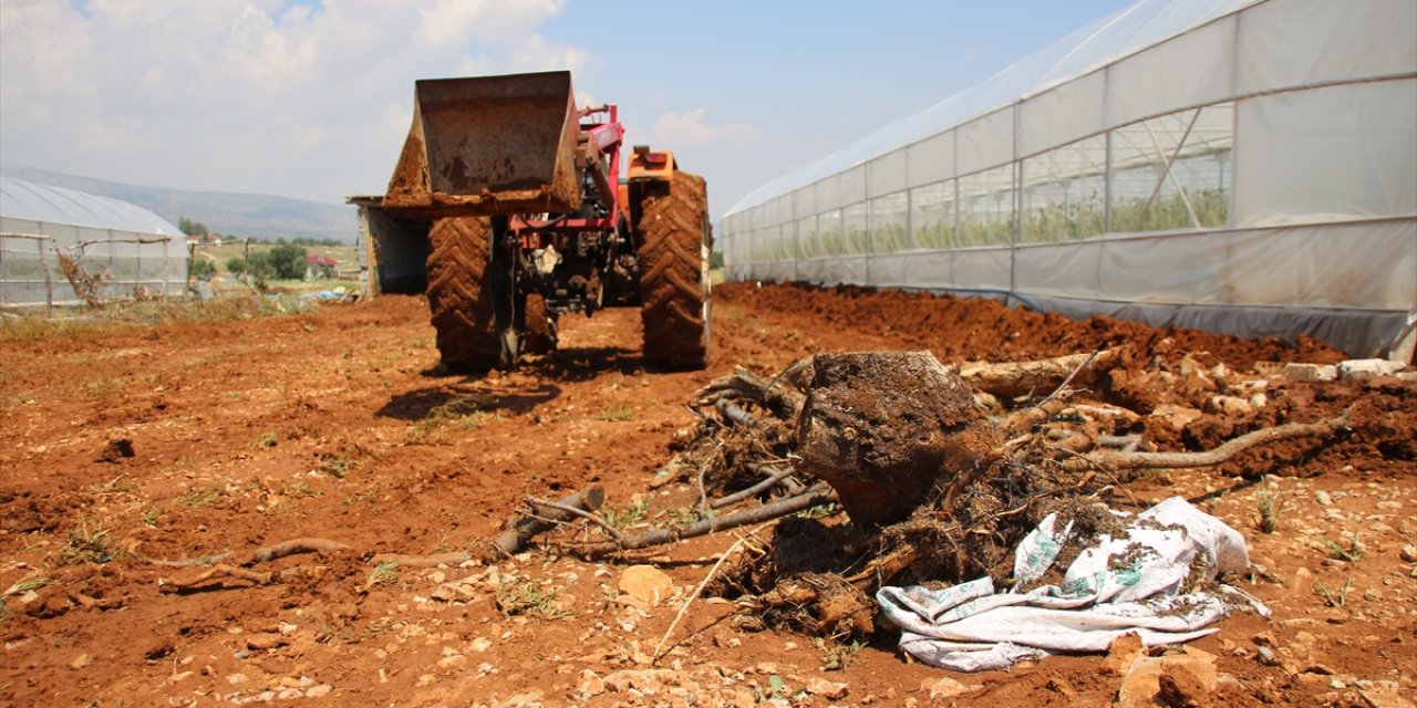 Konya’da selden etkilenen çiftçilerin yaraları sarılıyor