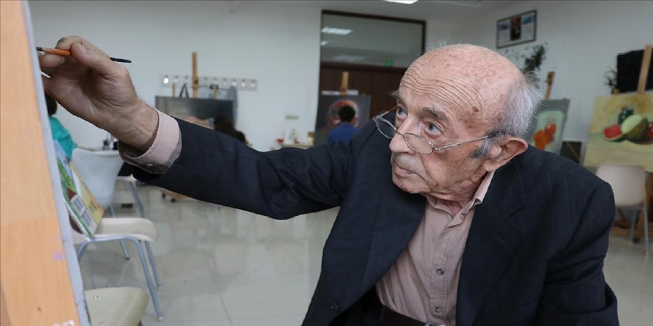 Güzel Sanatlar Fakültesinin 81 yaşındaki öğrencisi Hamdi Balkaş bölüm ikincisi oldu