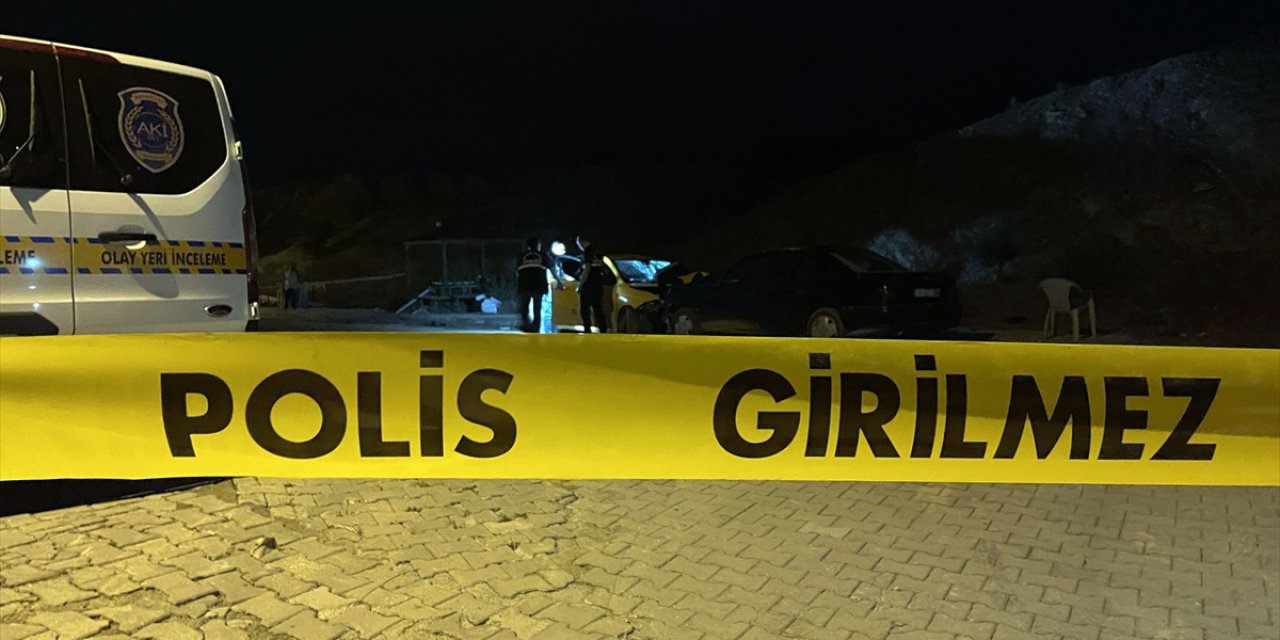 Düğünde dehşet saçtı! Tartıştığı davetlilerin üzerine aracını sürdü: 20 yaralı