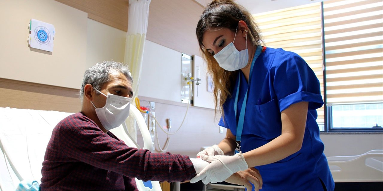 Konya’da 3 çocuk babası bir kişi, böbrek nakliyle sağlığına kavuştu