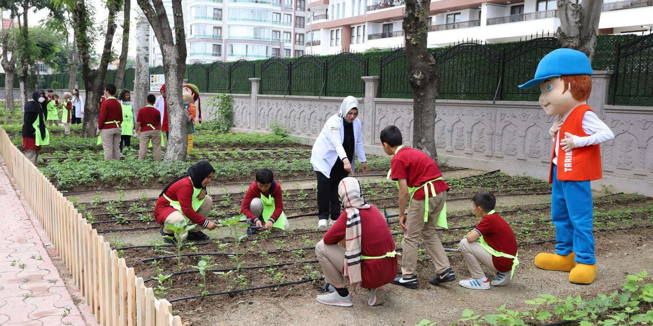 Konya’da “Okullarımız Çiçek Açıyor” projesi
