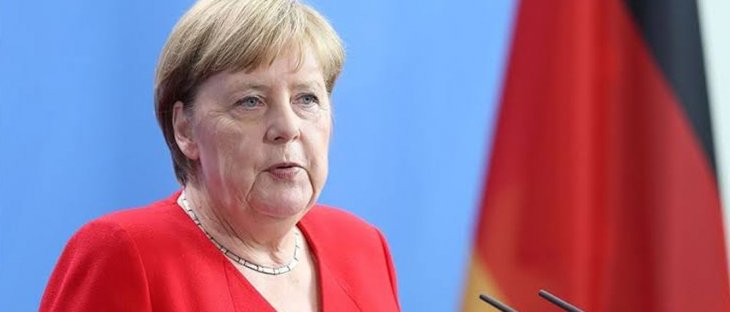 Merkel: Türkiye'nin NATO üyesi kalması lazım