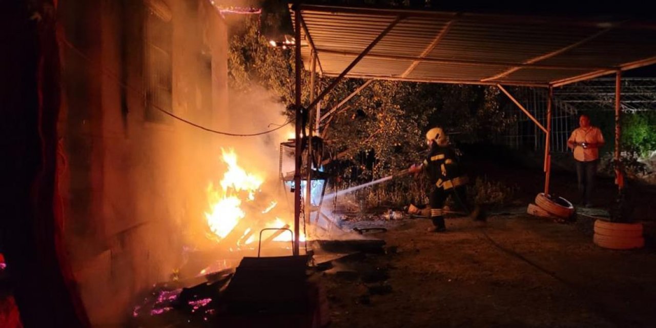 Evde çıkan yangında engelli bir kişi hayatını kaybetti