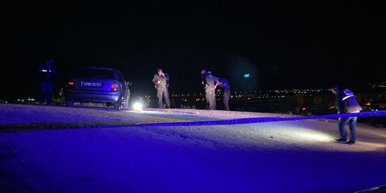 Kavgaya karışan iki polis memuru ağır yaralandı