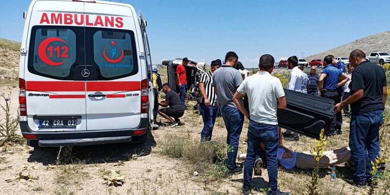 Konya’da devrilen hafif ticari araçtaki 4 kişi yaralandı