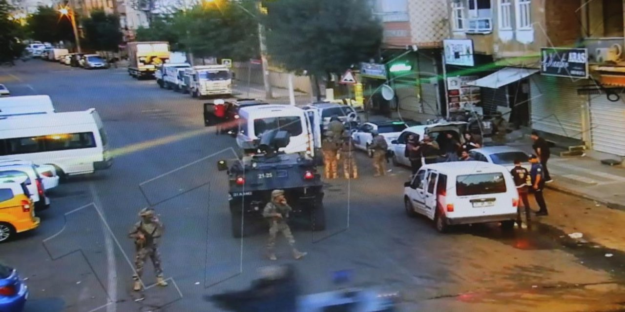 Bakan Soylu duyurdu: 10 ilde "Kökünü Kurutma Operasyonu" başlatıldı