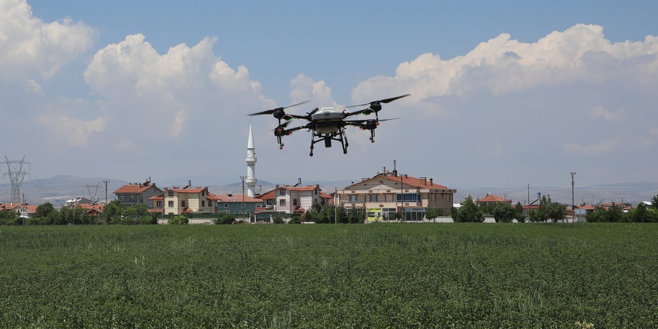 Başkan Altay: Bölgeye ilk defa tarımsal drone teknolojisini tanıtmış oluyoruz