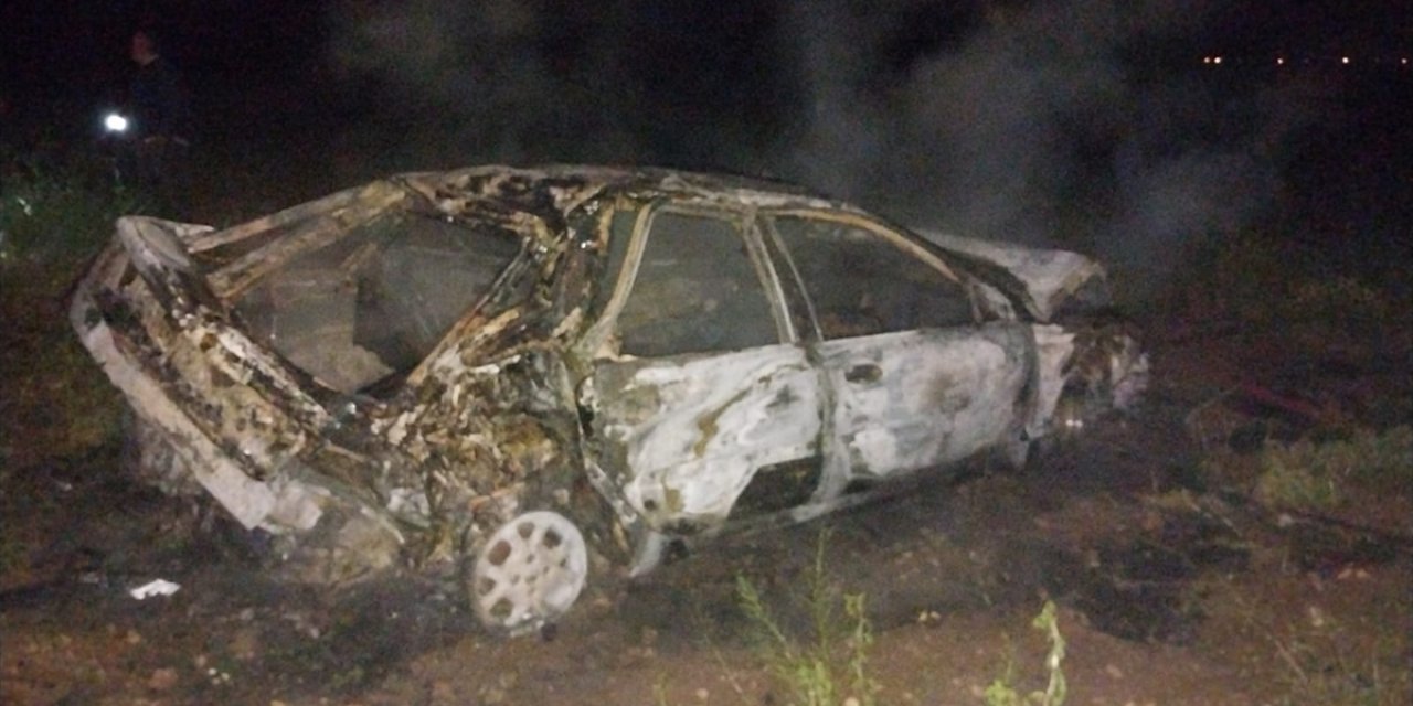 Şarampole devrilen otomobildeki bebek öldü, 5 kişi yaralandı